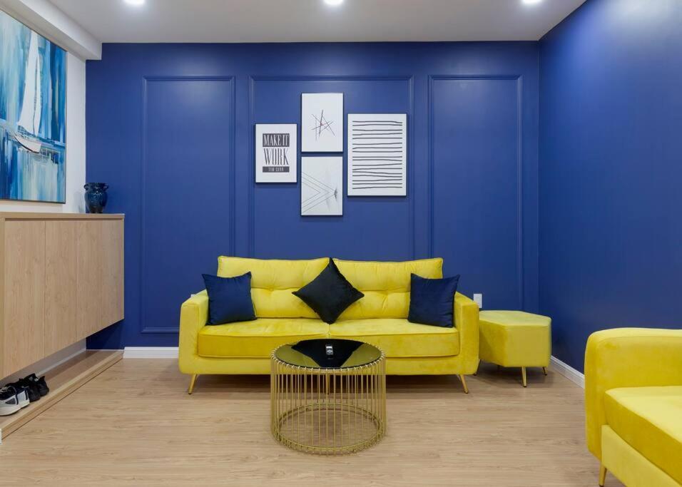 Modern, Cozy & Fully Equipped 2Br Apt In D4, 5M To D1 ホーチミン市 エクステリア 写真